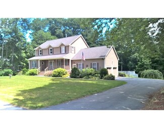 34 Coachmans Ln, Haverhill, MA 01832