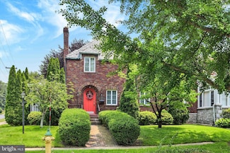 3237 N 2nd St, Harrisburg, PA 17110