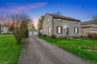 414 N Main St, Wellington, OH 44090