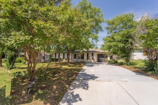 704 Vine St, Euless, TX 76040