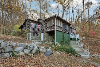 47 Lakeside Dr, Sussex, NJ 07461