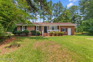 1036 Wells Rd, Jacksonville, NC 28540