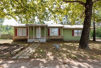 246 N 6th St, Porter, OK 74454