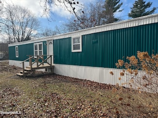 31 Gwenn Ln, West Stockbridge, MA 01266