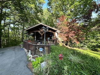 965 Mountain Trail Dr, Newport, TN 37821