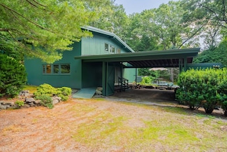 37 Peacock Farm Rd, Lexington, MA 02421