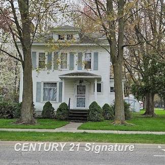 205 S Midland St, Merrill, MI 48637