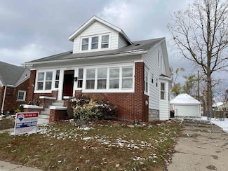 15033 Camden Ave, Eastpointe, MI 48021