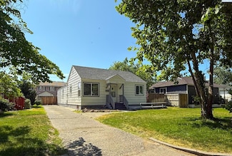 912 S Alder St, Kennewick, WA 99336