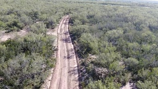 1048 Valero Rd, Big Wells, TX 78830