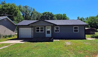 419 S Koonce St, Meeker, OK 74855