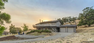 24501 Pueblo Ct, Tehachapi, CA 93561