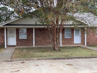 817 E Park St Unit 819 Park Street, Carlisle, AR 72024