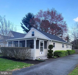 811 Chester River Dr, Grasonville, MD 21638
