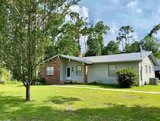 9426 Soldier Creek Rd, Lillian, AL 36549