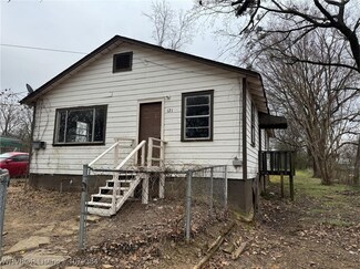 121 Mcloud Ave, Arkoma, OK 74901
