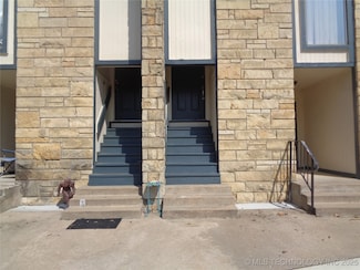 5217 Nowata Rd Unit 203C, Bartlesville, OK 74006