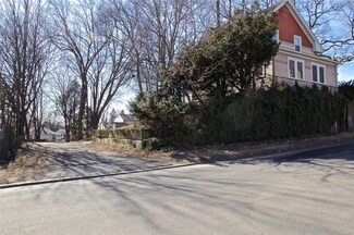 30 Chestnut Hill Ave, Cranston, RI 02920