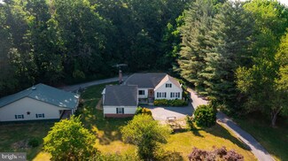 8802A Links Bridge Rd, Thurmont, MD 21788
