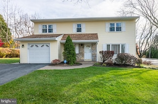 2101 Van Buren Dr, Whitehall, PA 18052