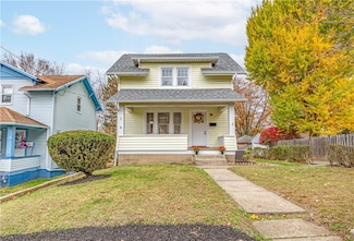 219 7th St, Oakmont, PA 15139