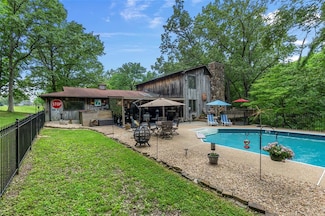 128 N Redbud Ln, Jackson, MO 63755