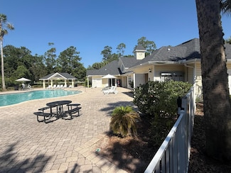 4387 NW 48th St Unit 102, Gainesville, FL 32606