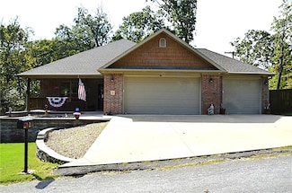 2 Ottery Ln, Bella Vista, AR 72715