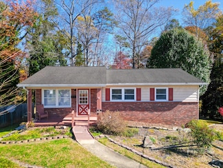 32 Harnett St, Asheville, NC 28806