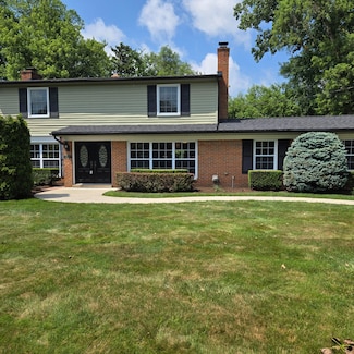 28221 Brandywine Rd, Farmington Hills, MI 48334