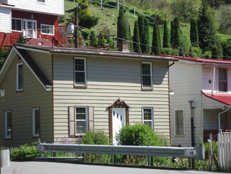 15 Grandview St, Welch, WV 24801