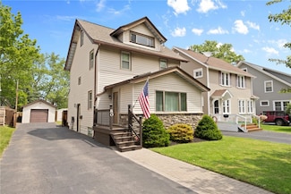 80 Wyndham Rd, Rochester, NY 14612