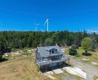 768 N Haven Rd, Vinalhaven, ME 04863