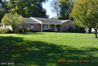 19103 Woodhaven Dr, Hagerstown, MD 21742
