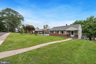 1027 Oak St, Coatesville, PA 19320