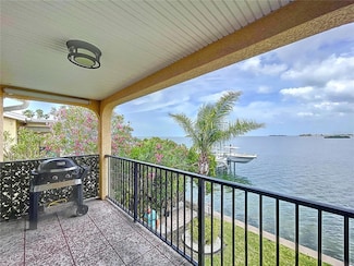 2675 St Josephs Dr E Unit C, Dunedin, FL 34698