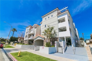 4733 Elmwood Ave Unit 303, Los Angeles, CA 90004