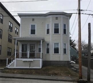35 Cutts St, Biddeford, ME 04005