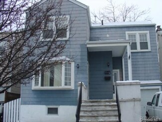 36 Barnes St Unit Upper, Long Beach, NY 11561