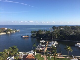 1325 Snell Isle Blvd NE Unit 807, Saint Petersburg, FL 33704
