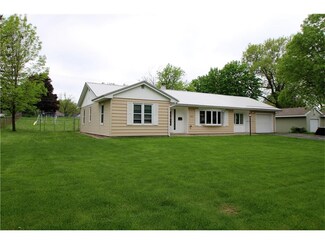 411 42nd St NE, Cedar Rapids, IA 52402