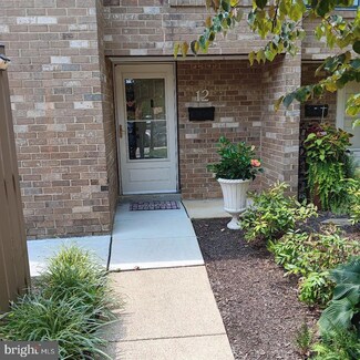 12 Chesham Ct, Cockeysville, MD 21030