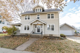 310 W Washington St, Winterset, IA 50273