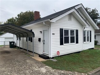 395 Woodlawn Ave, Cramerton, NC 28032