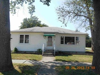 311 N Broadway St, Mentone, IN 46539
