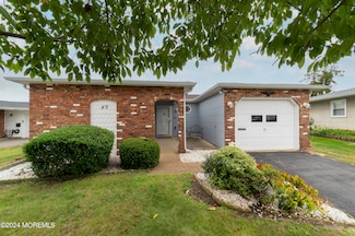 49 Watkins Rd, Brick, NJ 08724