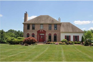 2 Caitlin Ct, Lumberton, NJ 08048