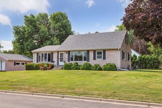 3622 Upper 71st St E, Inver Grove Heights, MN 55076