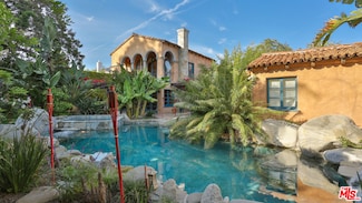 809 N Roxbury Dr, Beverly Hills, CA 90210