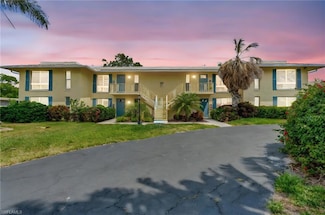 300 Palm Dr Unit 402, Naples, FL 34112